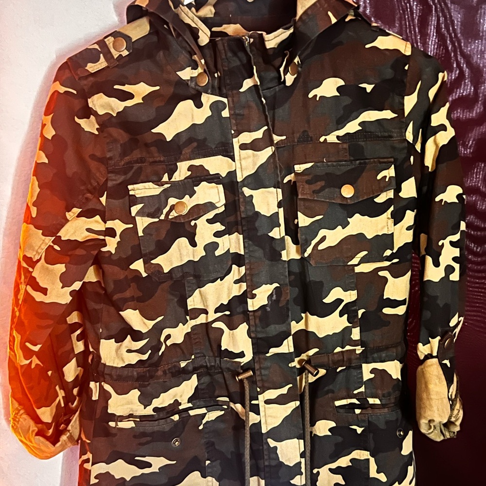 Women’s Casual Camouflage Hooded Jacket